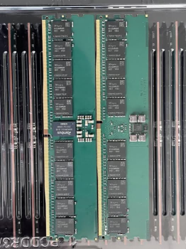 Zásobovanie DRAM a NAND Flash sa sprísňuje: Hromadné hromadenie zásob obchodníkov, ceny pamätí DDR vstupujú do vzostupného cyklu